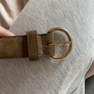 Fint brunt skärp - Bra skick! Säljer pga lite för litet 🥲