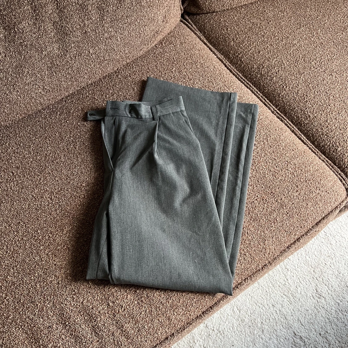 Djerf Avenue Favorite Pants Grey S - 90