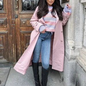 Kappa - Säljer denna skit snygga kappan från Bubbleroom då den tyvärr inte kommer till användning🩷