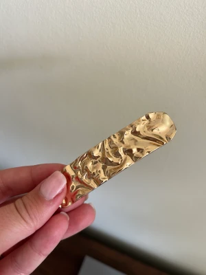 Hårspänne guld - Aldrig använt. 