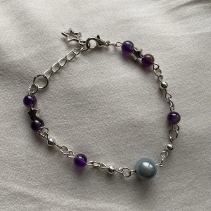 Ametist armband  - Äkta ametist. Handghjort armband :D skriv för frågor<3