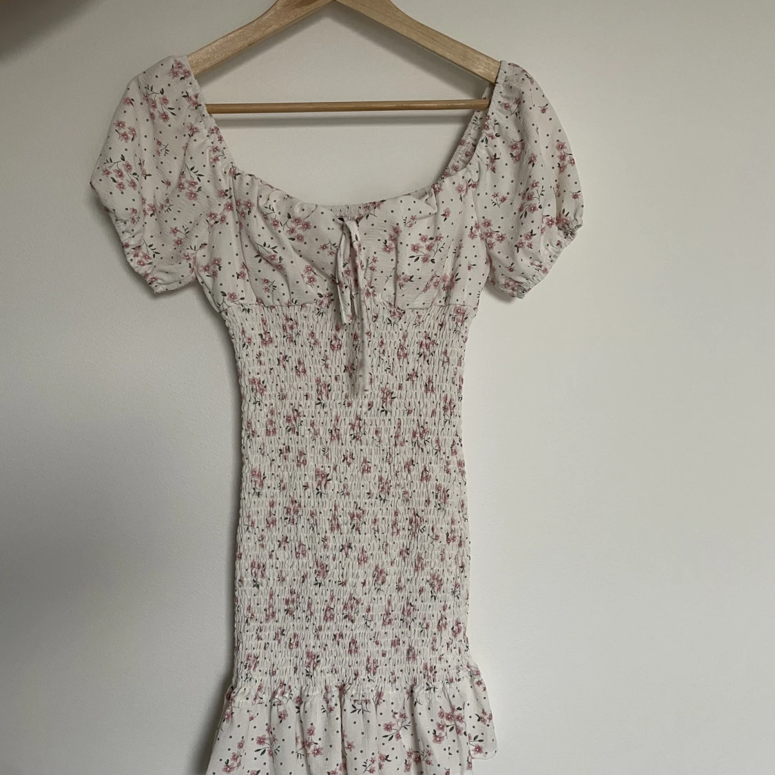 Blommig klänning kort - 91