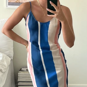 Lem Lem X H&M klänning  - Lem Lem X H&M klänning, prislapp kvar, storlek XS passar S också!   Frakt tillkommer 