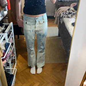 Jeans - Snygga jeans från York, har inga tydliga defekter förutom att lappen innanför är avklippt💗 