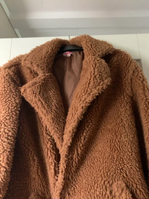 Jacka🤎 - Supervarm och gosig vinterjacka från indiska, storlek s! 200 kr + frakt🤎🤎