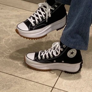 Converse Run Star Hike - I bra skicka, inte använt så mycket. Kommer med original förpackning. Original pris 1200:-