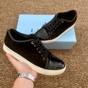 Lanvin Cap Toe - Säljer ett par superfäscha Lanvins, skick 9/10. Uk8 passar 42/43. Box, dustbags, extra snören & kvitto finns! Nypris över 4500kr, mitt pris 2895kr. Mvh Isak