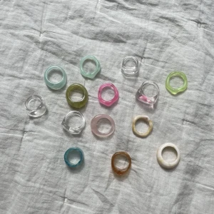 Ringar - Jättebra skick, fråga för flera bilder. Pris kan diskuteras, men alla för 120kr 💖