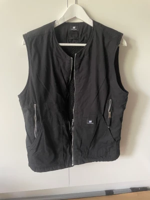 Väst - En väst från sweet sktbs som är använd men i bra skick