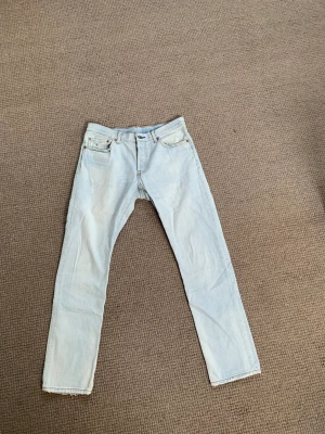 Levis 501 - Klassiska ljusa 501or  Snygga och perfekt till sommaren