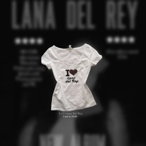 Lana del Rey~ - Helt ny tröja! <3 Hjärtat är vin-röd! Tvättas i Max 40 grader!!! Gjort själv! <3