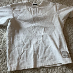 Pill and beat t-shirt - Oversized T-shirt 