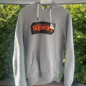 Superdry hoodie - Storlek M 