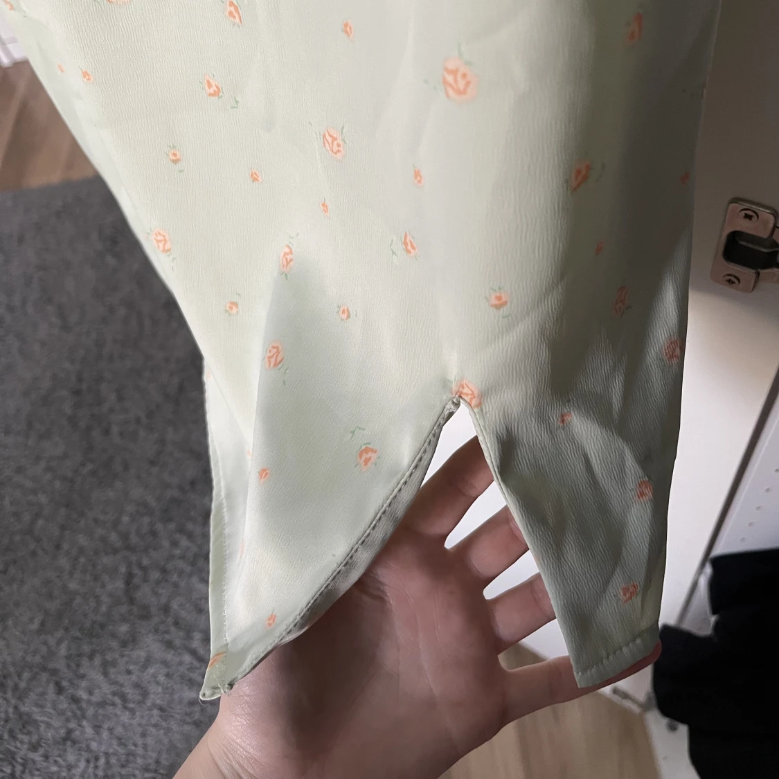 grön satinklänning - 91