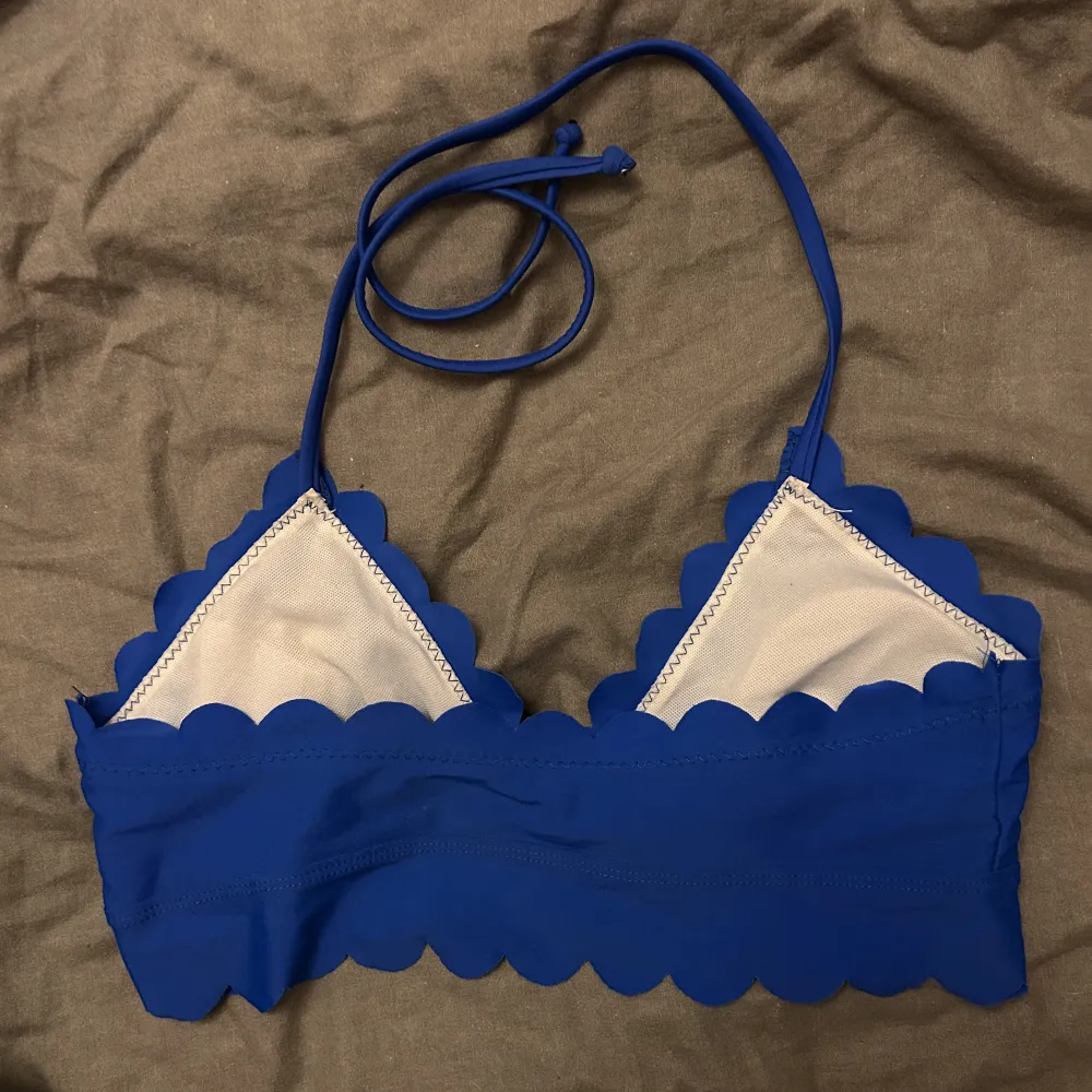 En super fin blå överdel på en bikini, storlek S💓💓nästan helt oanvänd 💘. Övrigt.