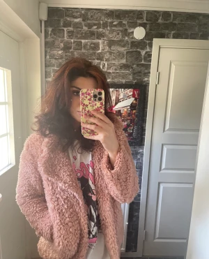 Rosa ulljacka  - En gullig jacka som jag använts flera gånger. 