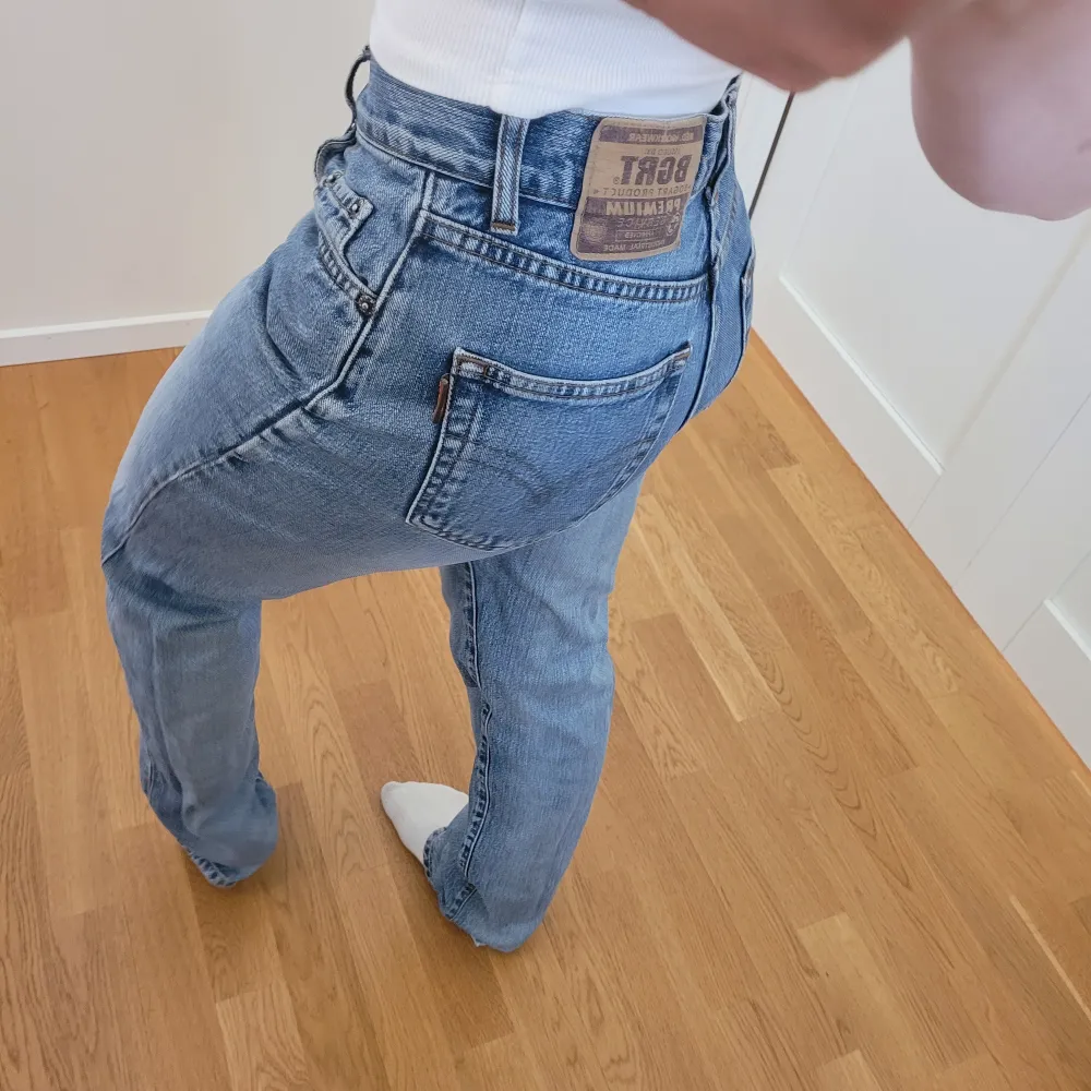 Jeans som jag köpt här på plick, fint skick. Jeans & Byxor.