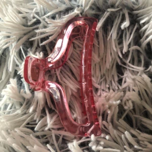 Råsa klema  - En bra råsa klema är bra till tunt hår låsnar i chokt hår 