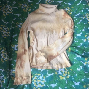 Gul polo - Mer gul irl, i nyskick! Så skönt material 