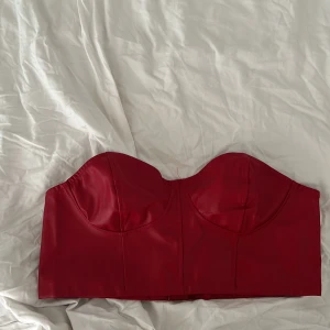 Röd topp ❤️‍🔥 - Oanvänd röd fest topp!❣️