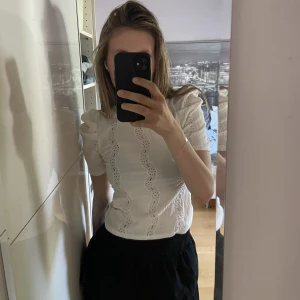 Vit tröja - Jättesöt topp