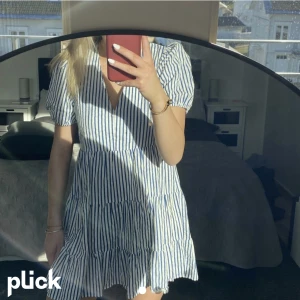 Zara klänningen - Zara klänning storlek S. Bara testad. 150kr ❤️❤️