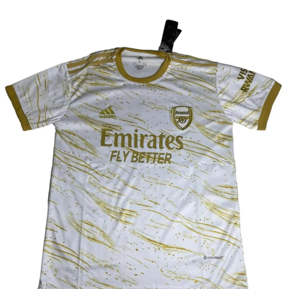 Arsenal fotbollströja . T-shirts.