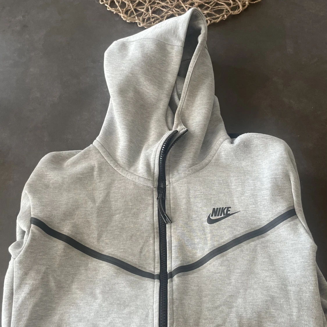 Nike tech fleece grå