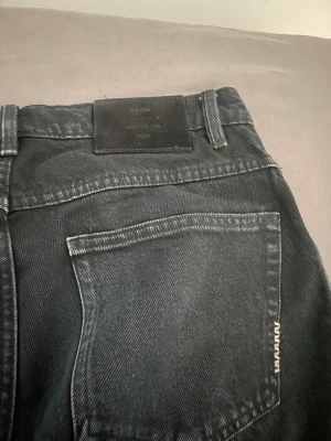 Neuw Jeans Svarta - 9/10 skick Köpta för 1300kr