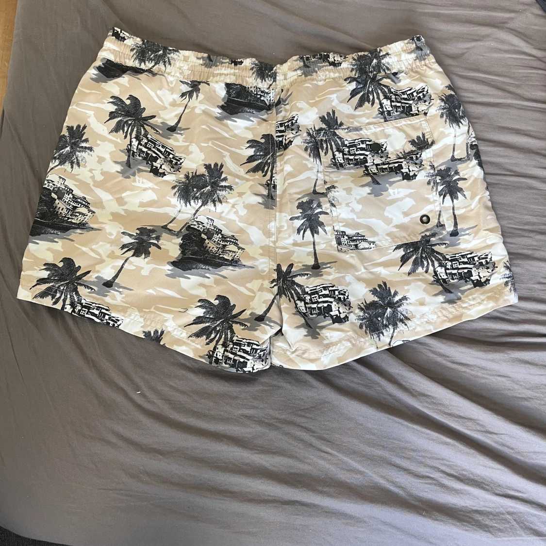 Badbyxor (M, herr) - 90