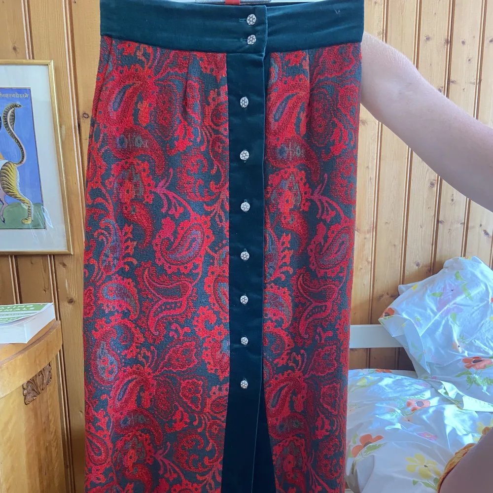Lång kjol från Carlfields Washington. Stl M, 38. Vintage, riktigt bra kvalite. . Kjolar.