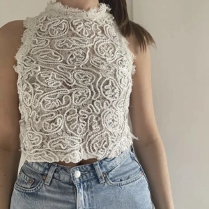 Vit spets tröja  - Vit spets tröja från Zaras gamla märke❤️