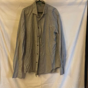 Skjorta United Colors of Benetton m - Skjorta United colors of Benetton M rutig grå vit