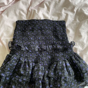 Neo noir kjol - Säljer nu min jätte snygga neo noir kjol