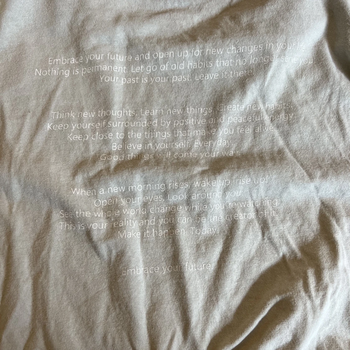 T-shirt med text - 90