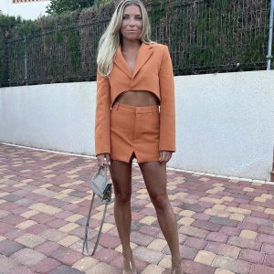 Set från Zara - Orange set från zara i storlek small 