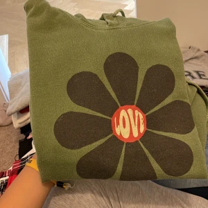 Urban Love Hoodie - jätte fin, från Urban outing, Dm för mer bilder