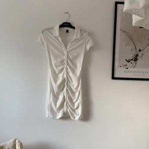 Klänning - Vit klänning från Shein