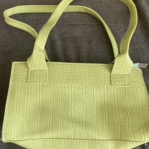 Väska  - Grön väska 💗