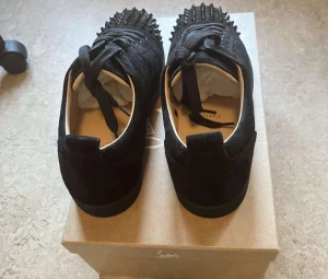 Loubs - Säljer loubs för 2999kr fick dem som födelsedagspresent oöppnade