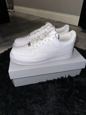 Nike Air force 1 - Helt oanvända Airforce 1 skick 10/10