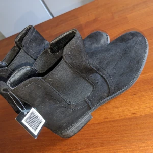 Nya skor 38 - Nya skor storlek 38 