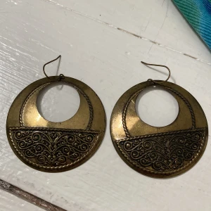 Guld örhängen 70tal - Guld örhängen från 70talet, superfina 