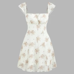 Cider klänning - Fin klänning i XS Har aldrig använt. Stretchigt material, jätte bra skick! :)