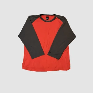 Orange-grå baggy tröja  - En orange grå overzize tröja , den är jätteskön och mysig 🫶