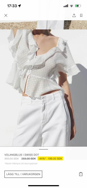 Zara blus  - Säljer helt ny, lappen är kvar. Storlek xs, gillade inte hur den satt på mig köpte för 298 pga frakt säljer för 200 💕