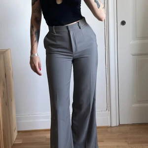 Kostymbyxor other storles - Knappt använda så i superfint skick! Nedlagda hos skräddare, jag är 171/XS.