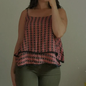 Thin Strap Bohemian Layer Top - Top is size S and is in great condition, goes well with a lot of looks and it's perfect for a summer day 🌼 Feel free to message if you have any questions 