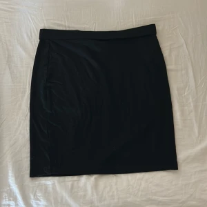 Mini skjol - Mini skjol från shein väldigt basic och aldrig använd 