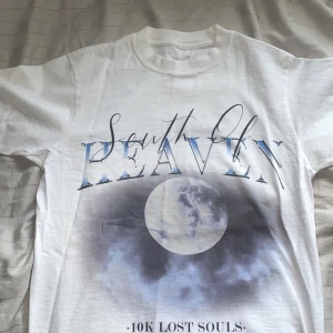 South Of Heaven - Säljer denna South Of heaven tröja för den aldrig kom till användning. De är bra kvalite och är knappt använd